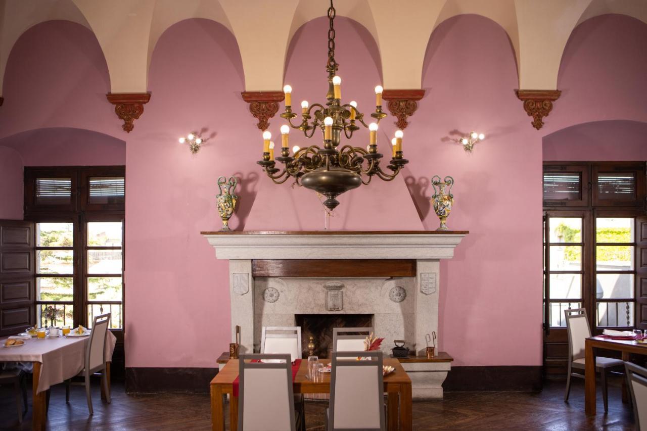 Torroella de Montgrí Rvhotels Palau Lo Mirador מראה חיצוני תמונה