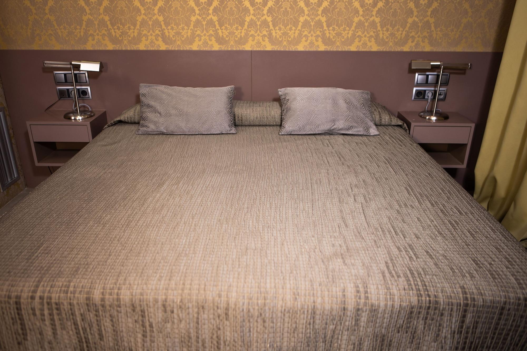Torroella de Montgrí Rvhotels Palau Lo Mirador מראה חיצוני תמונה
